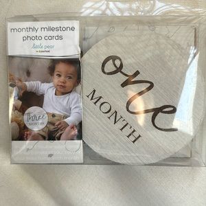 Month milestone photo cards.